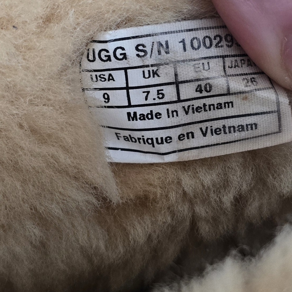 Women's UGG Boots Bailey Bow II Lined Winter Booties Brown Suede Flats Size 9 - Picture 7 of 8